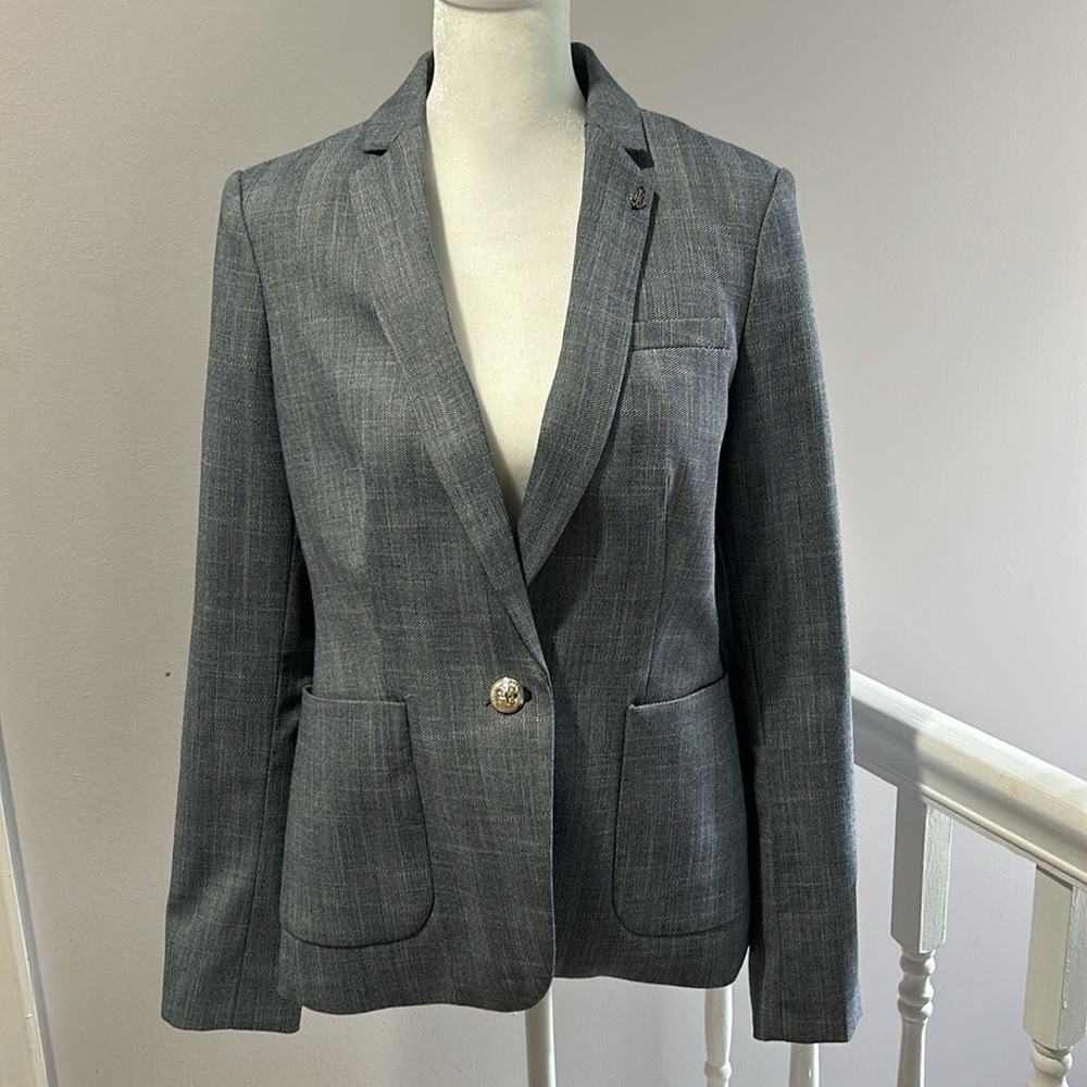 Tommy Hilfiger Women’s Blazer size 6